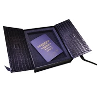 Boîtes d'emballage en papier cadeau cosmétique à double porte repliée à motif de crocodile personnalisé avec ruban attaché dans un nœud