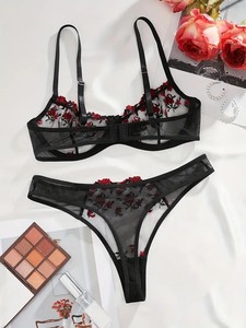 Ensemble de lingerie sexy Salaar en polyester 2 pièces, sous-vêtements en dentelle et résille, string, vêtements de nuit avec design ajouré et respirant pour femmes - Product Image 2
