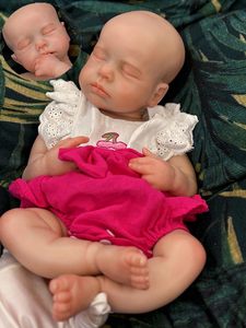 Poupée bébé fille nouveau-né réaliste en silicone souple, corps entier, 18 pouces, 6,2 livres, poids de bébé réel, bouche ouvrable, anatomiquement correcte - Product Image 1