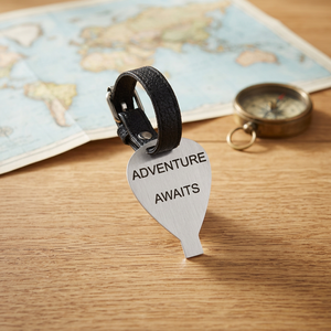 Étiquette de bagage en laiton plaqué argent, faite à la main, en forme de montgolfière, avec la phrase « L'aventure moderne vous attend » - Product Image 3