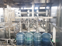 Machine de remplissage d'eau en bouteilles de 5 gallons 300BPH, ligne de production automatique 3-en-1 de lavage, remplissage et bouchage de barils