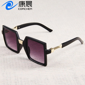 Lunettes de soleil carrées surdimensionnées unisexes, verres PC UV400, monture en plastique et métal, mode, voyage, protection solaire, lunettes pour enfants - Product Image 3