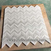 Mosaïque en nacre de coquillage en chevrons pour mur