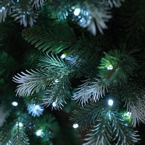PE & PVC Mixed Lighted Automatic <b>Christmas</b> <b>Tree</b> with Realistic Snow Flocking, for Living Room, Mall & Bedroom Decoration - Product Image 6
