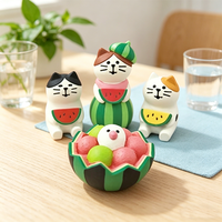 Watermeloenplakjes Kat Harsen Figuur - Handgemaakt Schattig Mini Bureau Ornament Feeën Religieuze Thema's Muziek Liefde voor Zomer Decoratie Cadeau