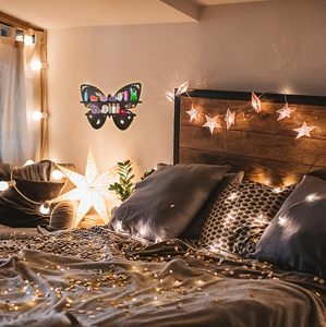 Fábrica al por mayor nueva llegada TAMAÑO DE Color personalizado Material rústico decoración del hogar (mariposa) estantes flotantes de pared de madera - Product Image 4