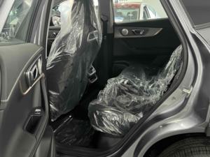 Chery OMODA 5 2025 d'occasion, SUV compact 1.5T Turbo CVT, édition d'entrée, traction avant, phares LED, intérieur cuir R17 clair - Product Image 5