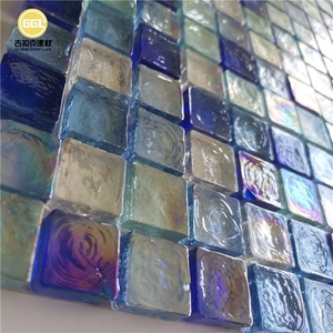 Fantaisie irisé <span class=keywords><strong>Mini</strong></span> carré cristal bleu et blanc verre mosaïque carrelage <span class=keywords><strong>piscine</strong></span> salle <span class=keywords><strong>de</strong></span> bain douche mur carrelage - Product Image 4