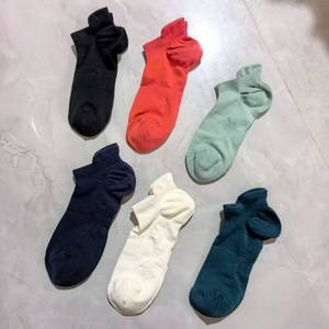 Lot mixte de chaussettes en surplus en liquidation, chaussettes de course unisexes SEA SA à prix réduit pour la revente, chaussettes de sport athlétiques en gros pour la revente - Product Image 2