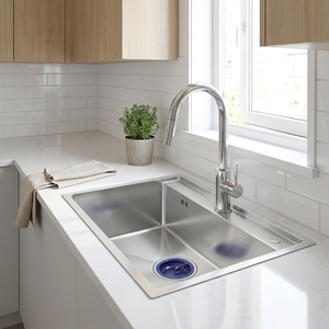 Évier de cuisine à cuve unique de haute qualité, fait à la main, en acier inoxydable 304, pour cuisines fonctionnelles et élégantes - Product Image 1
