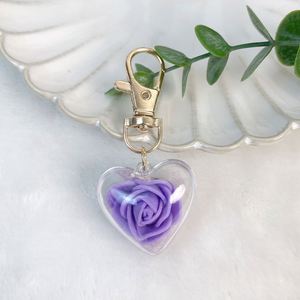 Llavero de flor eterna de rosa de amor creativa y de moda al por mayor, bonito colgante para auriculares, bolso o llavero de coche - Product Image 3