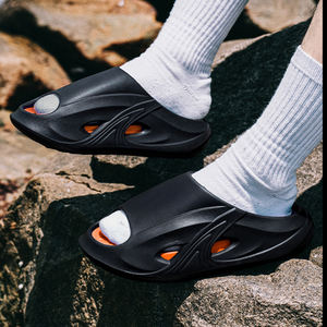 Yaz yeni moda plaj köpük koşucu EVA erkekler Logo özel Logo ile terlik slaytlar spor terlik özel Logo erkekler için - Product Image 3