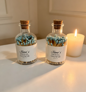 Cerillas de seguridad en tarro de vidrio redondo de cuerpo ancho, selladas con corcho, con etiqueta de texto cursivo personalizado, cerillas de madera con cabeza azul claro pastel - Product Image 1