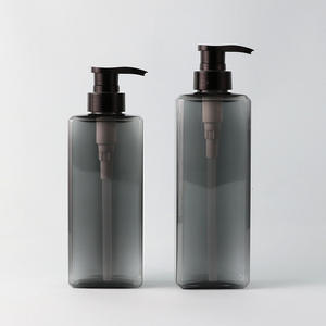 Bouteilles en plastique carrées plates transparentes ambrées bleues noires de luxe 500 ml, flacon pompe pour émulsion, flacon de shampoing avec pompe noire - Product Image 1