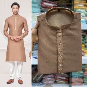 Pyjama Kurta traditionnel en jacquard de soie de qualité supérieure pour hommes pour mariage et fête du fournisseur indien - Product Image 3