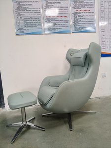 Fauteuil de massage de luxe Renovacare 4D à gravité zéro avec fonction Shiatsu pour les jambes et le dos - Product Image 6