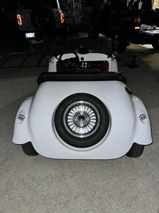 Venta al por Mayor de Fábrica: Coche Eléctrico Mini Retro Clásico de Acero Blanco de Alta Calidad de Marca Favorita - Product Image 1