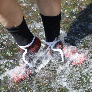 Chaussettes imperméables mi-mollet unisexes de qualité supérieure, chaudes et respirantes pour le ski, le cyclisme et les sports de plein air - Product Image 2