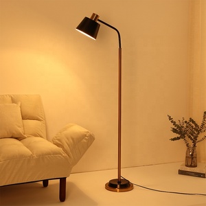 Lampe sur <span class=keywords><strong>pied</strong></span> en aluminium de style nordique avec lumière à intensité variable, design luxueux - Product Image 2