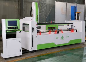 Centre d'usinage CNC CNC-3000 pour le traitement des profilés en aluminium pour murs-rideaux - Product Image 4