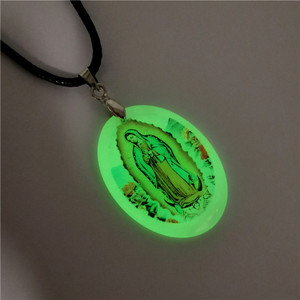 Lumineux Vierge Marie <span class=keywords><strong>Pendentif</strong></span> Hommes Femmes Icône Glow Effet Perles Diamants <span class=keywords><strong>Ambre</strong></span> Fête De Mariage Diamant <span class=keywords><strong>Ambre</strong></span> Perle Brin - Product Image 5