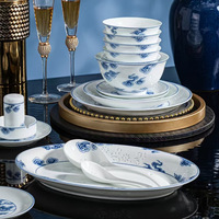 Service de vaisselle traditionnel en porcelaine blanche de Jingdezhen, ajouré, émaillé, compatible micro-ondes, pour la maison (bols et assiettes)