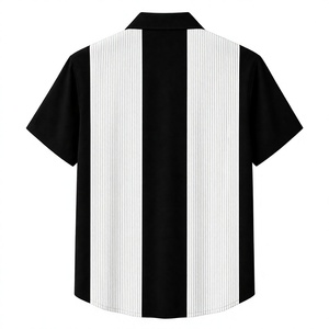 Camisa Casual Premium de Manga Corta con Paneles Negros y Blancos a Rayas, con Botones al Frente y Estilo Urbano Contemporáneo - Product Image 3