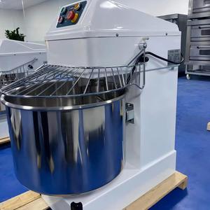 Mélangeur à pâte à pizza commercial 40 litres 50 litres 60 litres, pétrin spirale <span class=keywords><strong>pour</strong></span> la fabrication <span class=keywords><strong>du</strong></span> <span class=keywords><strong>pain</strong></span> - Product Image 2