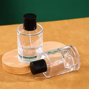 Flacon de <span class=keywords><strong>parfum</strong></span> en verre transparent de 100 ml, design cylindrique, avec bouchon noir, prix fabricant bas - Product Image 3