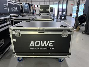 Affichage et affichage numérique viables Affichage à LED extérieur et intérieur Installation d'un homme 15kg 500x500mm Affichage à LED 1000 mm - Product Image 4