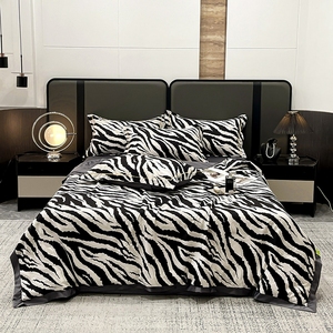 Juego de Edredón de Verano de 4 Piezas con Diseño Moderno de Animales/Plantas, Transpirable, de Poliéster, para el Hogar y Bodas - Product Image 5