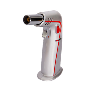 2025 nuevo estilo potentes logotipos personalizados con bloqueo a prueba de viento encendedor de antorcha inclinada para venta al por mayor - Product Image 1