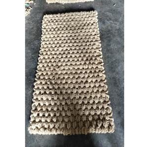 Rollo de Alfombra de Fibra de Coco Natural Color Marrón Dorado, 10m de Longitud, 65kg, Material Ecológico de Fibra de Coco para Uso en Pavimentación de Caminos en Resorts Ecológicos - Product Image 1
