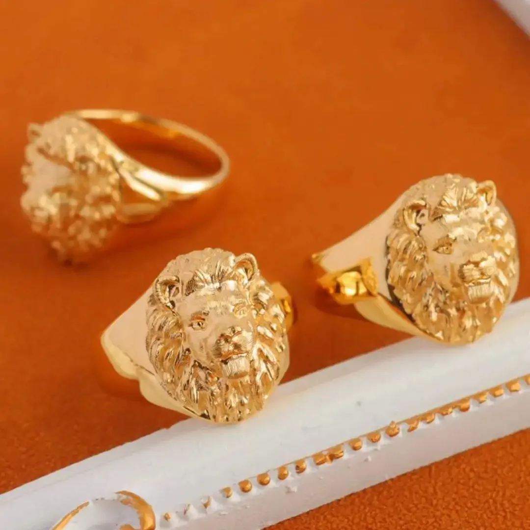 Lerca fábrica personalizada hecha a mano genuina forma De León anillo clásico para hombre 18K oro amarillo sólido anillos de joyería fina para hombres
