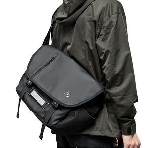 Bolsos Mensajeros Oxford Impermeables para Hombre - Bolso de Hombro Ligero Antirrobo para Exteriores con Decoración de Letras - Product Image 1