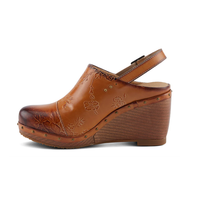 Mode Nouveau Designer Dames Bout Rond Chunky Talon Sandales En Cuir De Vache Rétro Rivet En Plein Air Confortable Plate-Forme Wedge Chaussures Femmes