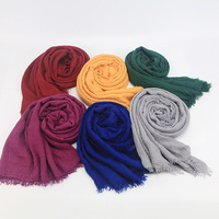 Foulard uni certifié OEKO-TEX pour femme avec bordure effet barbe, léger, froissé, respirant et durable pour un usage quotidien