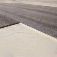 Günstige Wasserdichte Interlock-Rigid-Core Luxus-Vinylplanken Klick-Vinylboden SPC-Bodenbelag 4mm PVC Klicksystem SPC LVP Bodenbelag