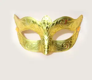 Parti kazınmış venedik maskesi