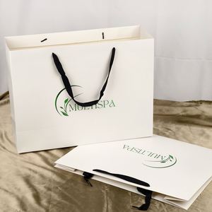 Bolsa de Regalo de Papel Blanco de Lujo con Logotipo Personalizado, Bolsa de Embalaje Reciclable para Relojes y Joyas con Asa de Cinta - Product Image 6