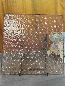 Verre de construction à motifs trempé clair classique de vente d'usine pour le salon extérieur pour une application de verre thermofusible à usage <span class=keywords><strong>solaire</strong></span> - Product Image 3