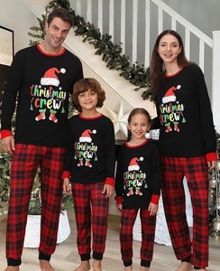Set di Pigiami Coordinati per Natale | Uomini Donne Bambini Neonati | Abbigliamento da Casa in Cotone Pettinato Stampato | Regalo di Natale: Set Fotografico | Personalizzazione all'Ingrosso - Product Image 6