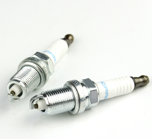 Pièce de rechange automobile <span class=keywords><strong>Bougie</strong></span> d'allumage de moteur de <span class=keywords><strong>voiture</strong></span> d'occasion neuve pour Mazda Mitsubishi Prius Accord Carburant <span class=keywords><strong>diesel</strong></span> Platinum 68303918AA-004 <span class=keywords><strong>Prix</strong></span> bon marché - Product Image 3