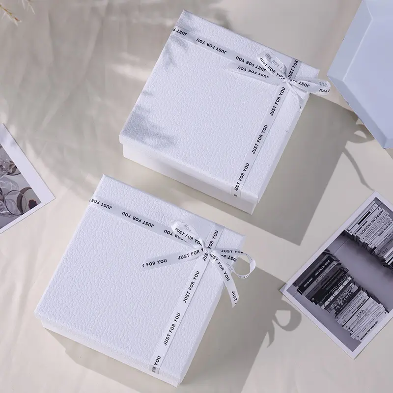 Caixa de embalagem premium para presente de casamento, joia de aniversário de luxo com logotipo personalizado, caixas brancas para conjuntos de presentes com laço de fita