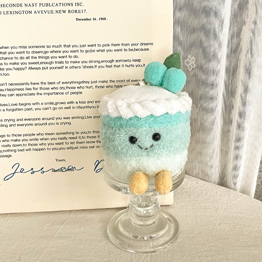 Pastel de cereza degradado con sabor a arándanos