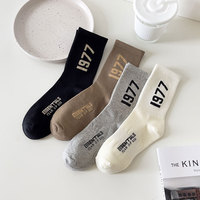 Chaussettes de sport professionnelles pour jeunes, logo personnalisé, séchage rapide, faible MOQ, nylon/coton de haute qualité, fabricant en gros