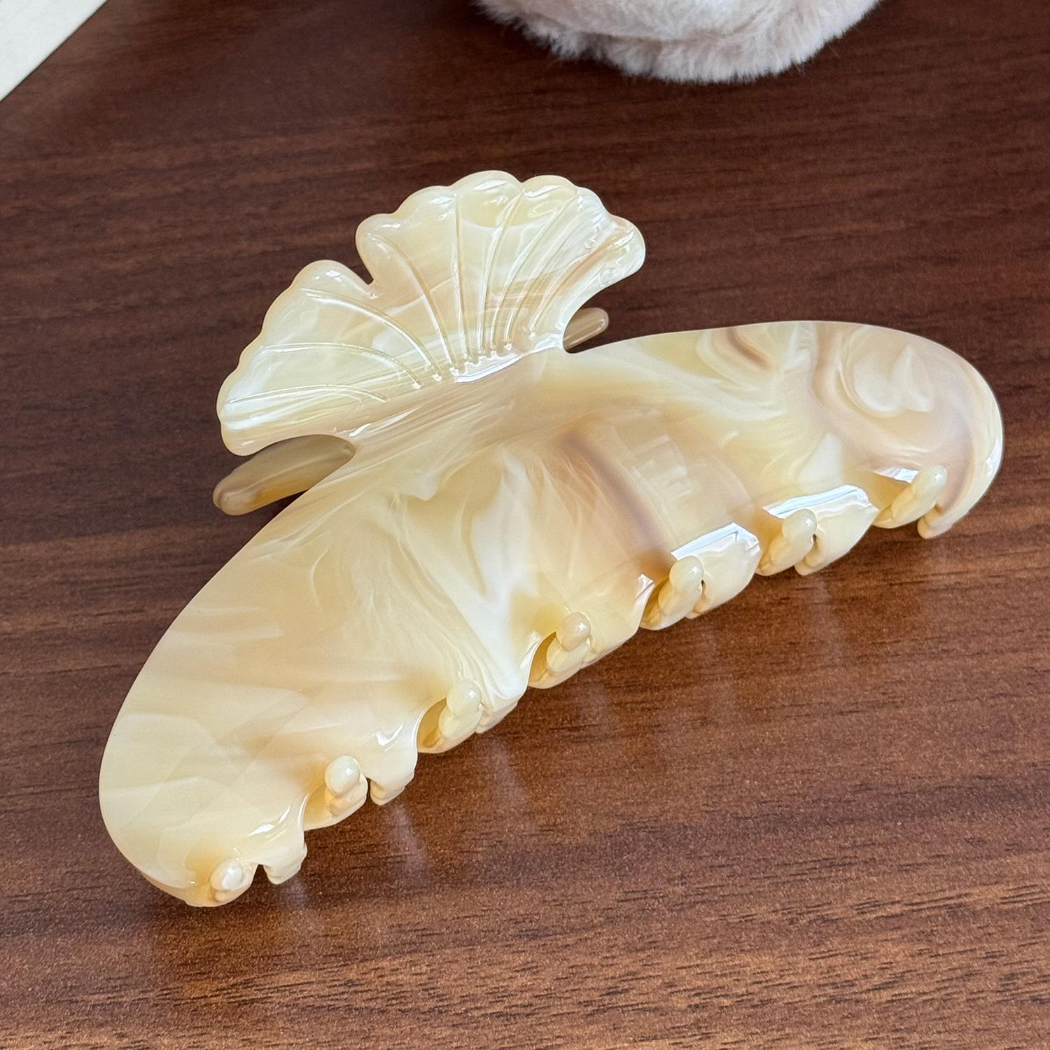 Pince à feuille d'érable