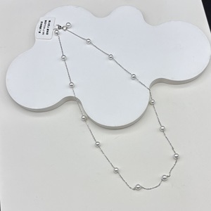 Collier de perles d'eau douce romantiques de Zhuji, dégradé argenté écrasé, perles rondes extrêmement brillantes et impeccables - Product Image 2