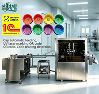 Ligne de marquage laser haute vitesse pour bouchons de bouteilles en plastique avec tri automatique des couvercles, enregistrement des données et rejet des bouchons défectueux