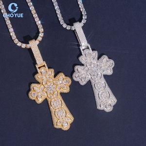 Colgante de Cruz de Moissanita, Plata 925, Chapado en Oro de 18K, Estilo Hiphop, Unisex, con Incrustaciones de Diamantes, Colgante de Cruz Baguette - Product Image 1